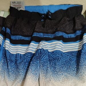 ZeroXposur Blue and White Patterned Men's Shorts Size M